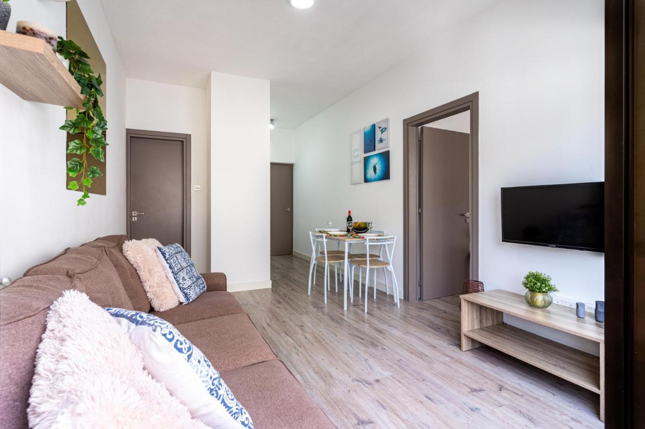 Eleni'S 1-Br Apt In Larnaca Center Exteriér fotografie